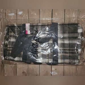 Thirty One Large Utility Tote Cozy Plaid Brand New